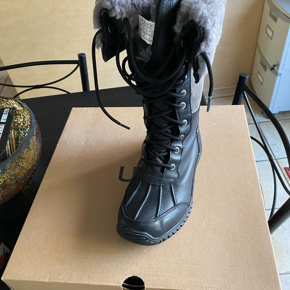 UGG ADIRONDACK TALL Black Size 7 - Picture 3 of 6